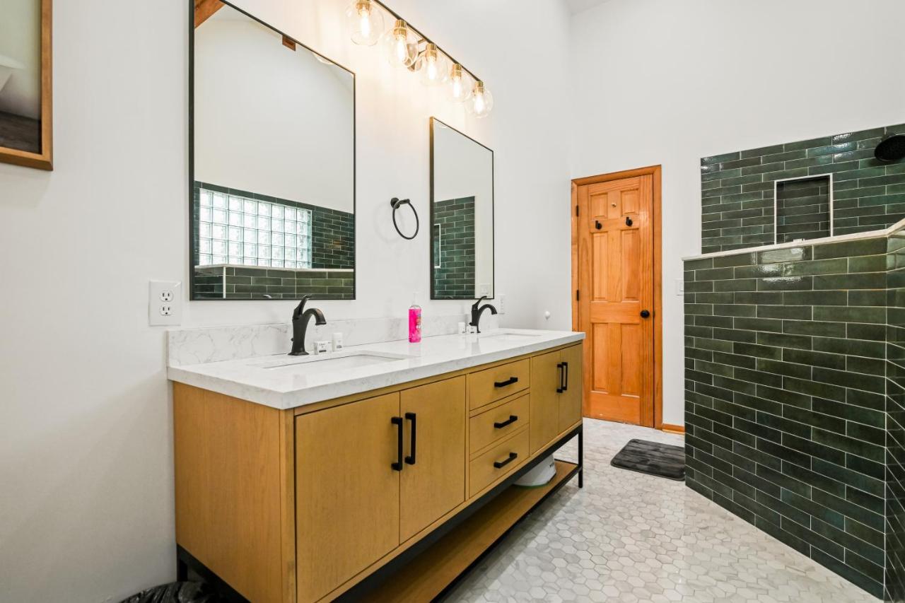 226 E Shore Dr Holiday home *