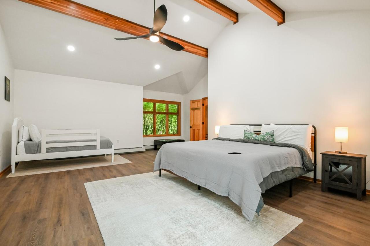 Holiday home 226 E Shore Dr *