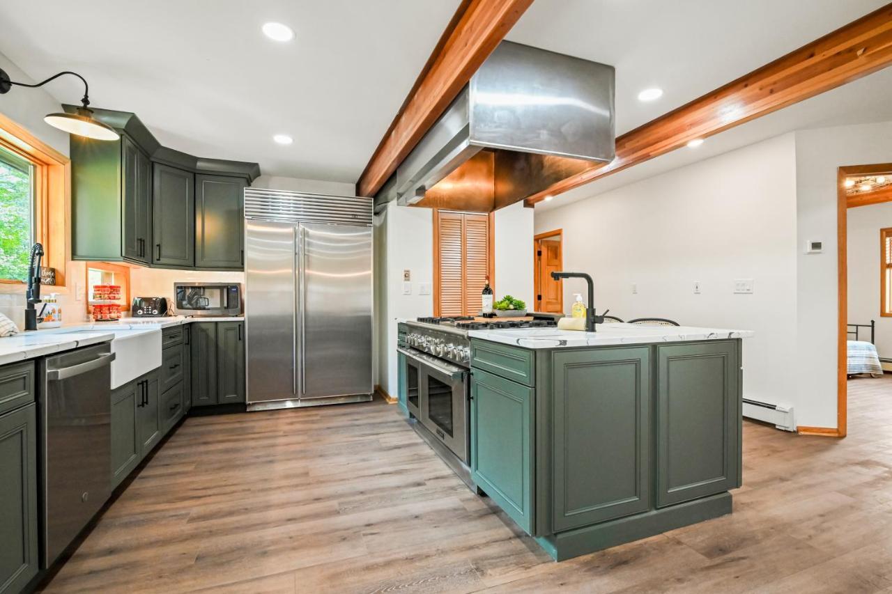 226 E Shore Dr Holiday home *