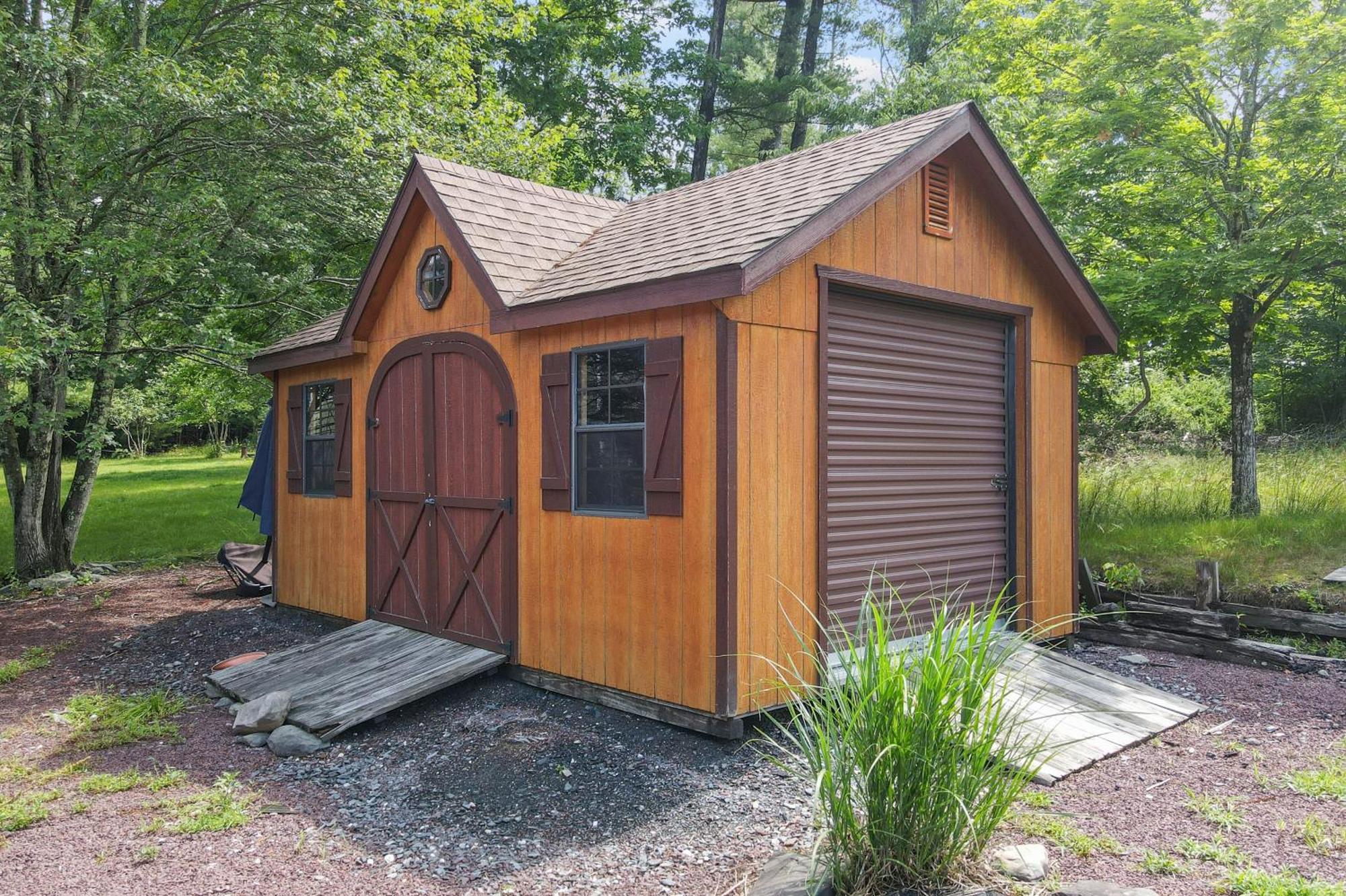 Holiday home 226 E Shore Dr *