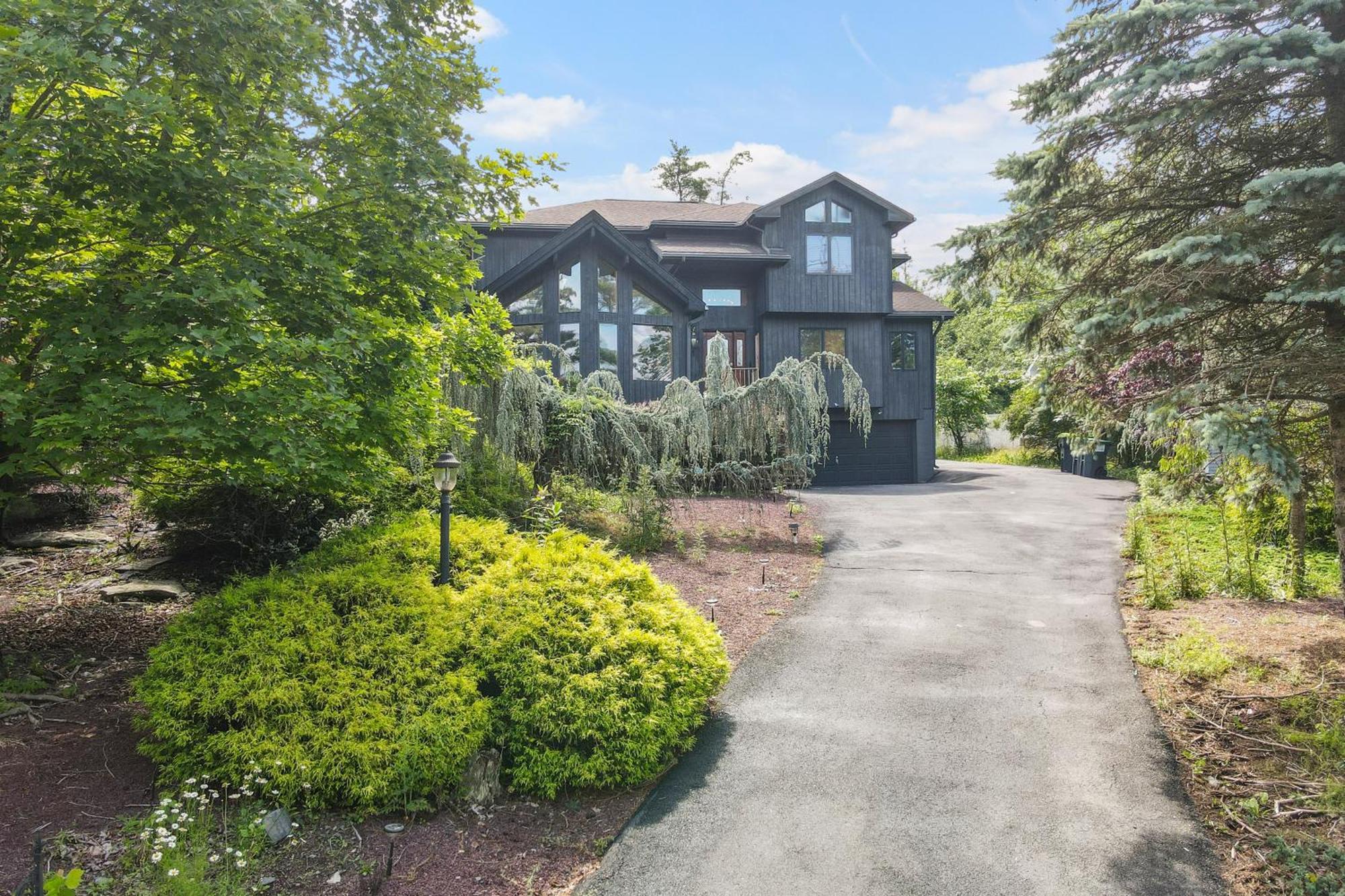 226 E Shore Dr Holiday home