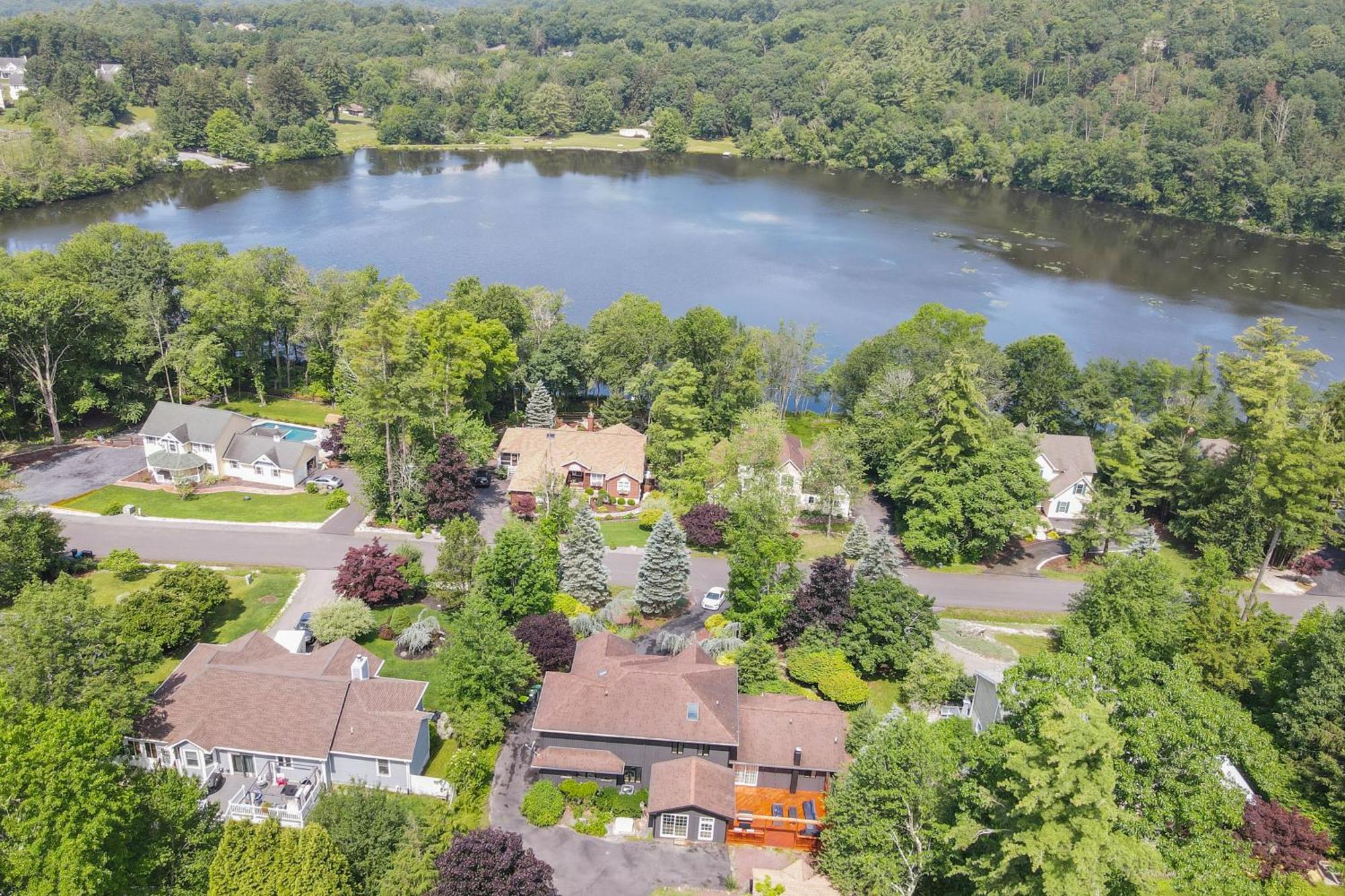 226 E Shore Dr Holiday home *
